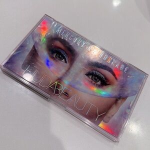 Huda Beauty Mercury Retrograde Eyeshadow Palette
